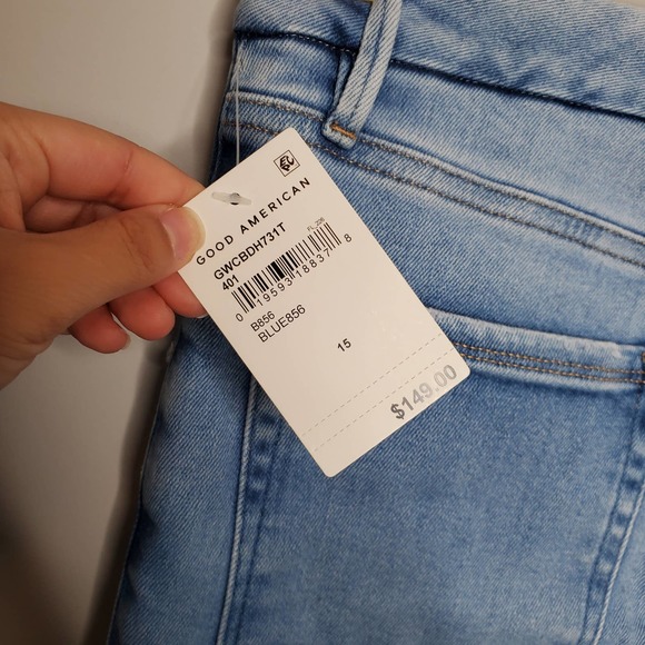 GOOD AMERICAN Light Wash Good Waist Crop Distressed Jeans NWT Sz 15 - Picture 8 of 9
